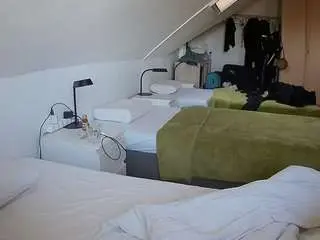 Camsoda Live Sex of voyeurcam-julmodels-bed-4