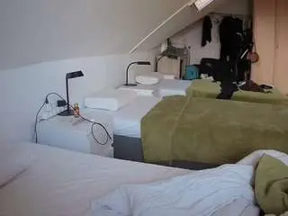 Camsoda Adult Webcam of voyeurcam-julmodels-bed-4