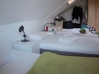 Camsoda Best Webcam of voyeurcam-julmodels-bed-4