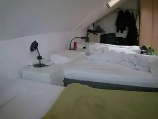 Camsoda Live Sex Cam of voyeurcam-julmodels-bed-4