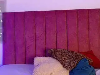 Camsoda Nude Webcam of rominareyes