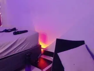 Camsoda Free Porn Cam of rominareyes