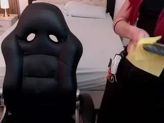 Camsoda Nude Webcam of red-kytty6