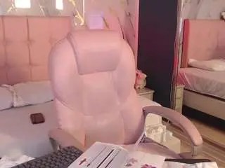 Camsoda Sex Chat of red-kytty6