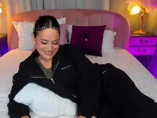 Camsoda Nude Webcam of amedeeabanks