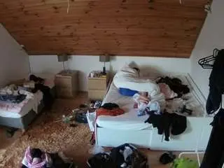 Camsoda Adult Webcams of voyeurcam-julmodels-whitebed-2