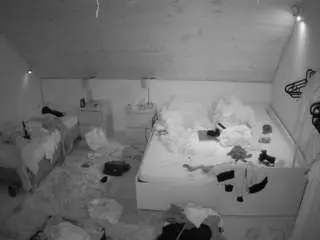 Camsoda Sex Cam of voyeurcam-julmodels-whitebed-2