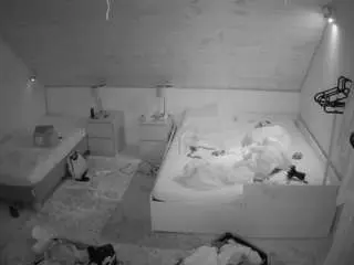 Camsoda Adult Video Chat of voyeurcam-julmodels-whitebed-2