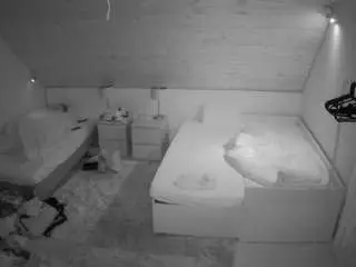 Camsoda Live Sex of voyeurcam-julmodels-whitebed-2