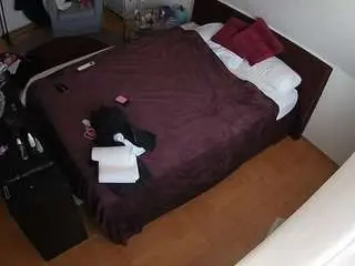 Camsoda Adult Webcam of voyeurcam-julmodels-whitebed-2