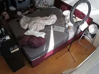 Camsoda Free Porn Cam of voyeurcam-julmodels-whitebed-2