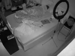 Camsoda Free Live Porn of voyeurcam-julmodels-whitebed-2