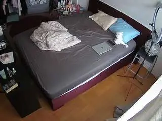 Camsoda Free Live Porn of voyeurcam-julmodels-whitebed-2