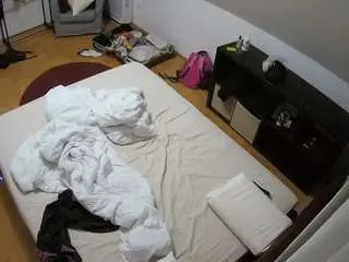 Camsoda Watch Live Sex Cams of voyeurcam-julmodels-whitebed-2