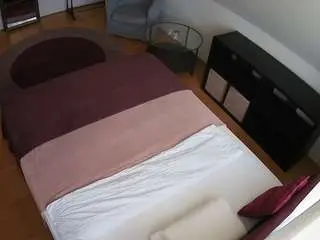 Camsoda Adult Video Chat of voyeurcam-julmodels-whitebed-2