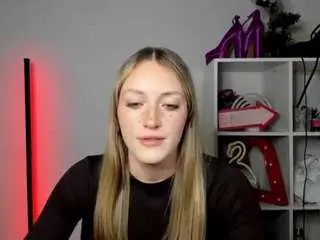 Camsoda Sex Cam of evelynblond