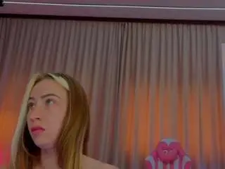 Camsoda Live Porn of reina-cummingss