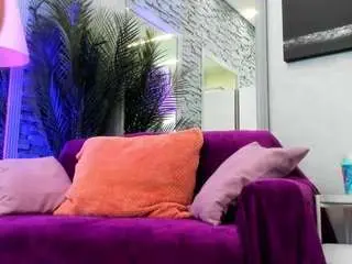 Camsoda Watch Live Sex Cams of reina-cummingss