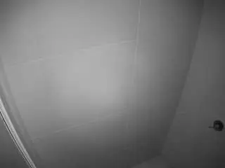 Camsoda Private Sex Chat of voyeurcam-casa-salsa-bathroom-8