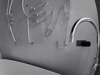 Camsoda Live Sex Cam of voyeurcam-casa-salsa-bathtub-pov