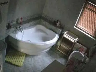 Camsoda Adult Video Chat of voyeurcam-julmodels-bath-1st-2