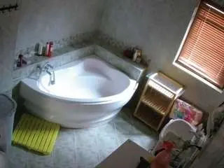 Camsoda Nude Webcam of voyeurcam-julmodels-bath-1st-2