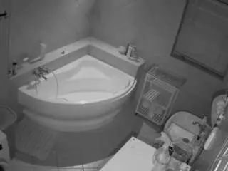 Camsoda Live Sex of voyeurcam-julmodels-bath-1st-2