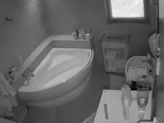 Camsoda Private Sex Chat of voyeurcam-julmodels-bath-1st-2