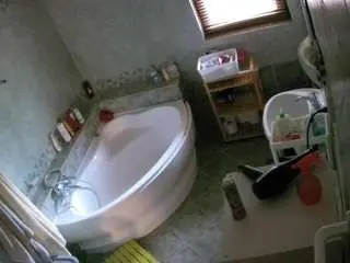 Camsoda Sex Chat of voyeurcam-julmodels-bath-1st-2