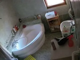 Camsoda Free Live Porn of voyeurcam-julmodels-bath-1st-2