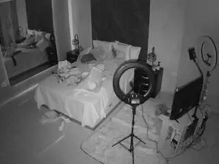Camsoda Free Porn Cam of voyeurcam-casa-salsa-bedroom-4