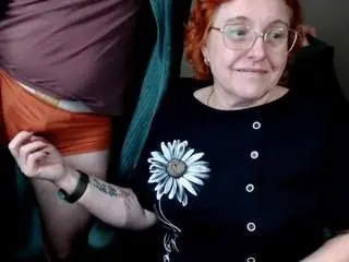 Camsoda Adult Webcams of curvyjoanna