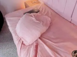 Camsoda Live Sex Cam of hillary-collins