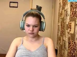 Camsoda Watch Live Sex Cams of adrianpatterson