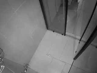 Camsoda Private Sex Chat of voyeurcam-jb-shower-2