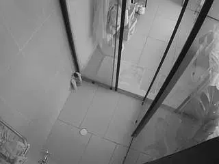 Camsoda Private Sex Chat of voyeurcam-jb-shower-2