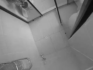 Camsoda Live Sex Cam of voyeurcam-jb-shower-2