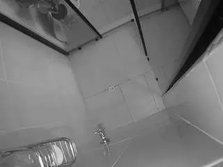 Camsoda Private Sex Chat of voyeurcam-jb-shower-2