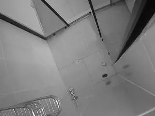 Camsoda Free Live Porn of voyeurcam-jb-shower-2