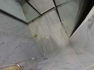 Camsoda Nude Webcam of voyeurcam-jb-shower-2