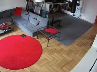 Camsoda Best Webcam of voyeurcam-julmodels-living-2