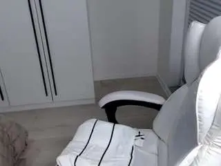 Camsoda Nude Webcam of red-scarlett