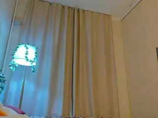 Camsoda Live Sex Cam of sallyy-angele1