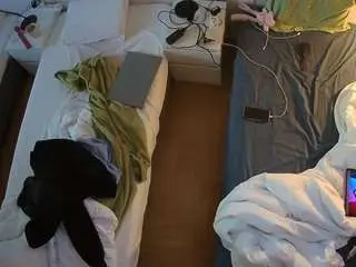 Camsoda Watch Live Sex Cams of voyeurcam-julmodels-bed-5
