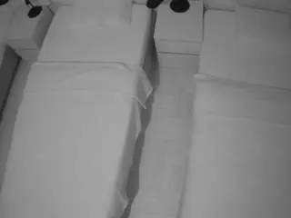 Camsoda Live Sex of voyeurcam-julmodels-bed-5