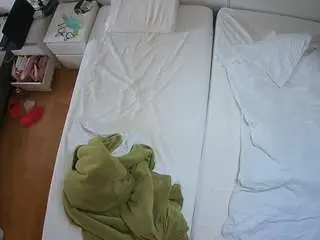 Camsoda Adult Webcams of voyeurcam-julmodels-bed-5