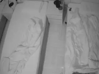 Camsoda Live Sex of voyeurcam-julmodels-bed-5