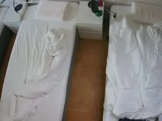 Camsoda Watch Live Sex Cams of voyeurcam-julmodels-bed-5