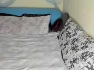Camsoda Nude Webcam of yasminayazzie