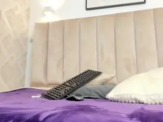 Camsoda Nude Webcam of annie-queen